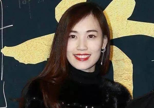 被卷走千万财产,如今带着三孩子艰难度日_王丽君_米国_马蓉