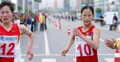 王丽萍夺冠后,没有中国国旗,教练早已离场_比赛_刘宏宇_训练