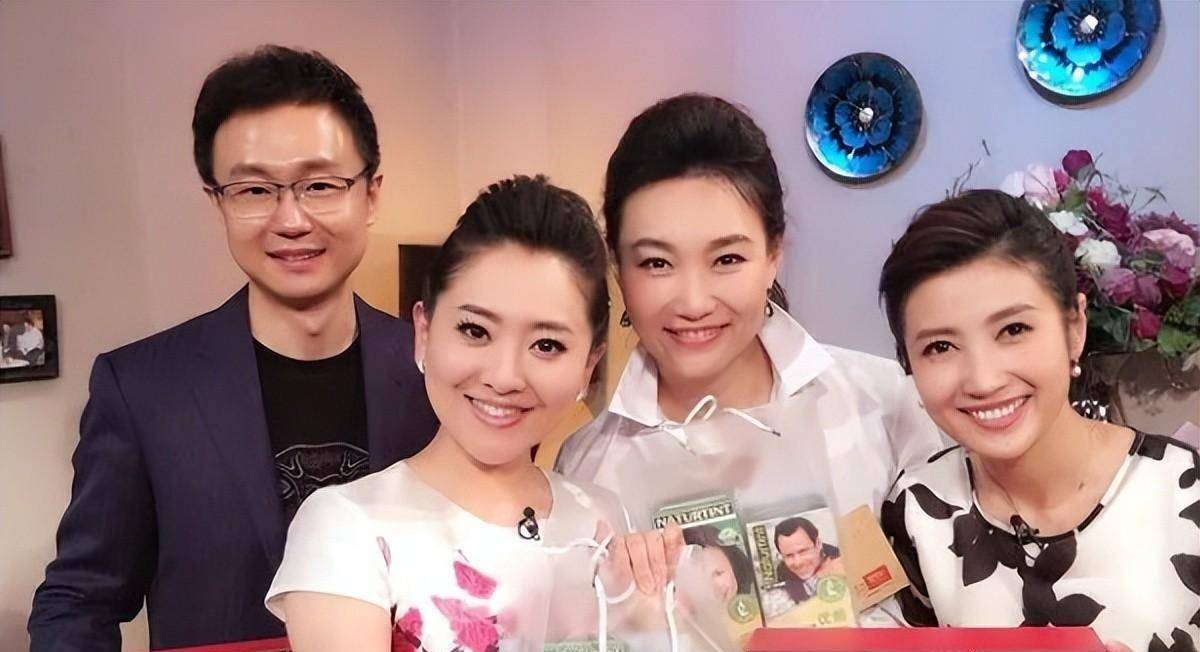 央视美女主持人李梓萌:风光背后有艰辛,婚恋成父母的心病_工作狂_母亲