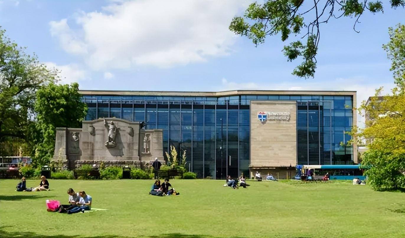 研究生院校包括伯明翰大学,昆士兰大学,米兰理工大学,爱丁堡大学等