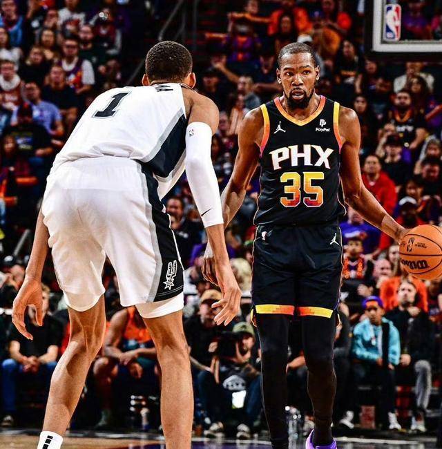 杜兰特极限后撤步跳投命中,2米24状元郎惊叹不已_亚马_比赛_文班