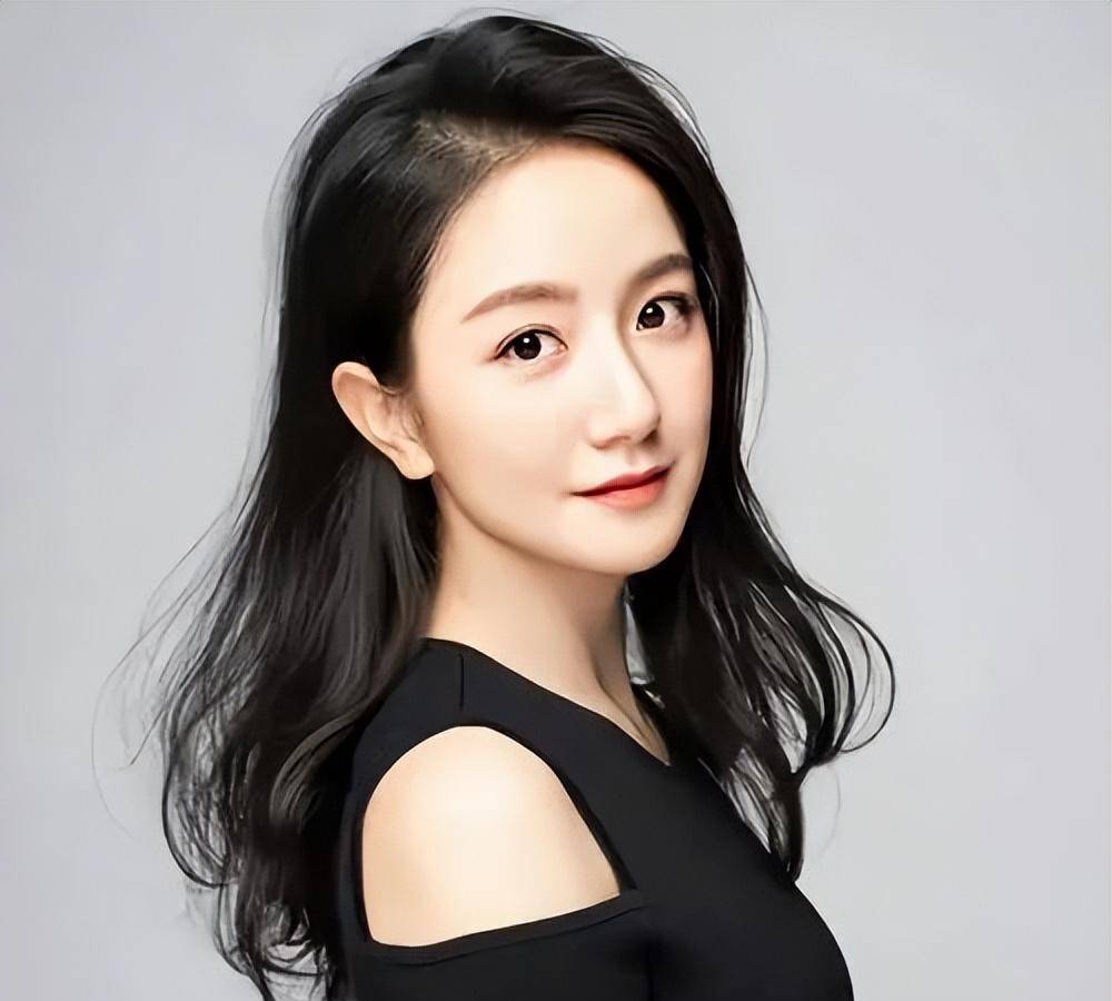 如果不是看到上面这张2013年的照片,都不会相信这是李倩!