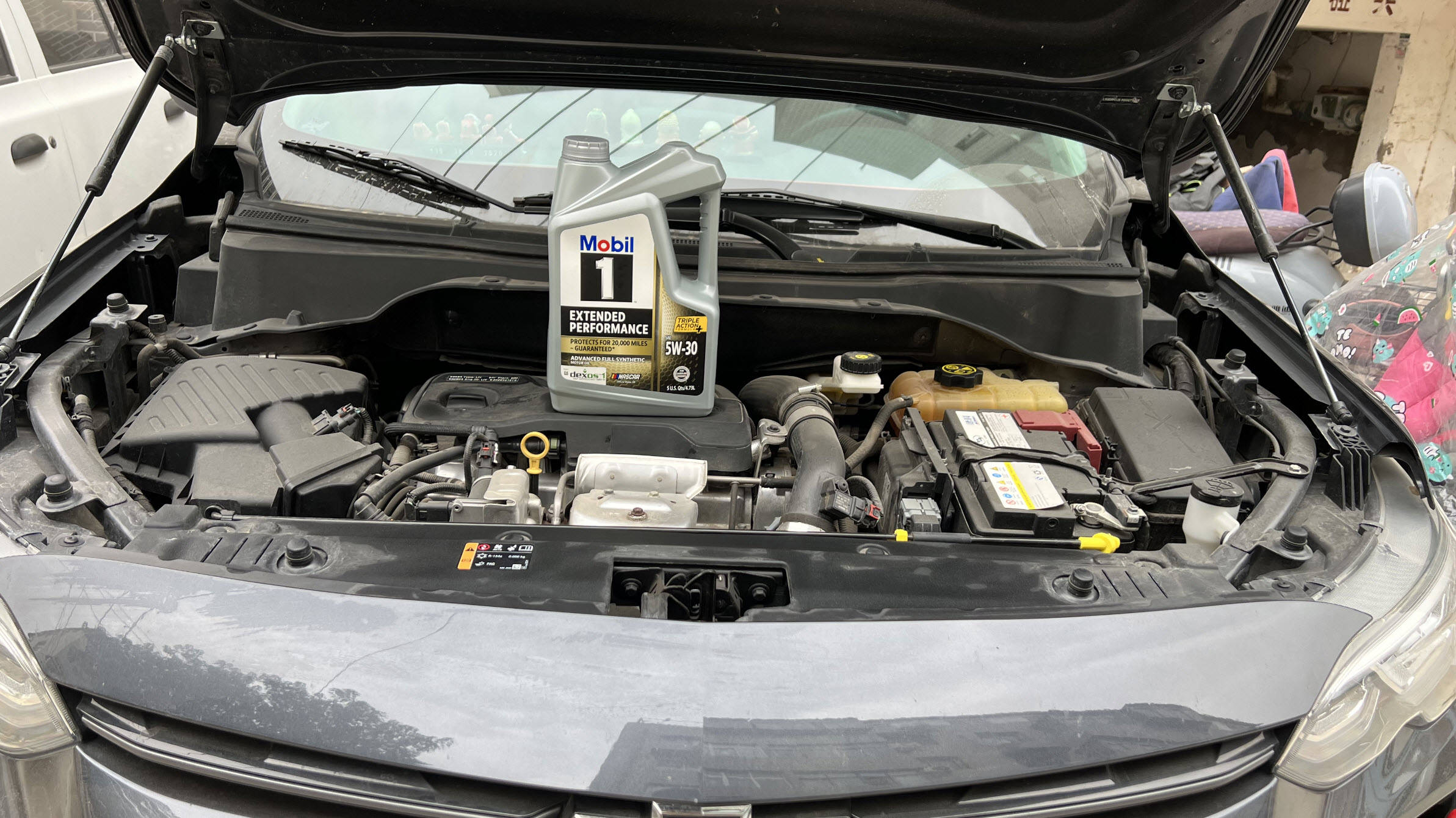 3t三缸涡轮增压发动机,排量不大,爆发163p马力,2000r涡轮介入,最享受