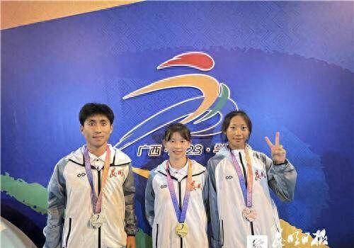 学青会公开组3000米障碍赛 昆明获一金一银一铜_刘雨馨_田径_女子