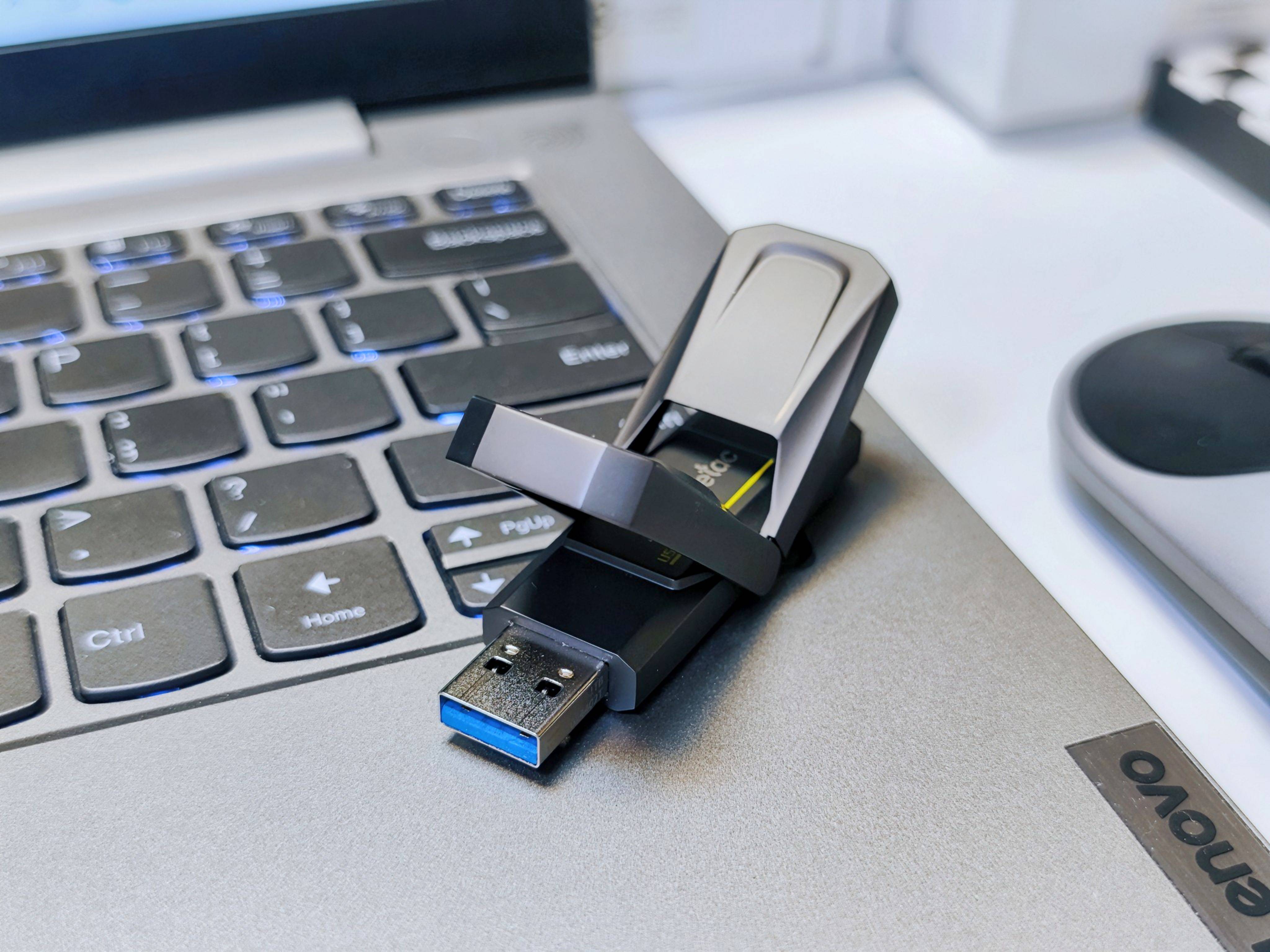 数据先锋|U盘的尺寸,SSD的速度,朗科"跑王"US5带你实现传输路上的弯道超车!