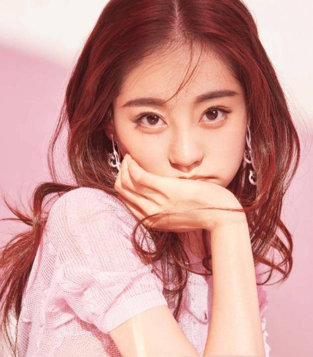 28岁的祝绪丹挑战"校服装",看清颜值那刻,直男:初恋女神!