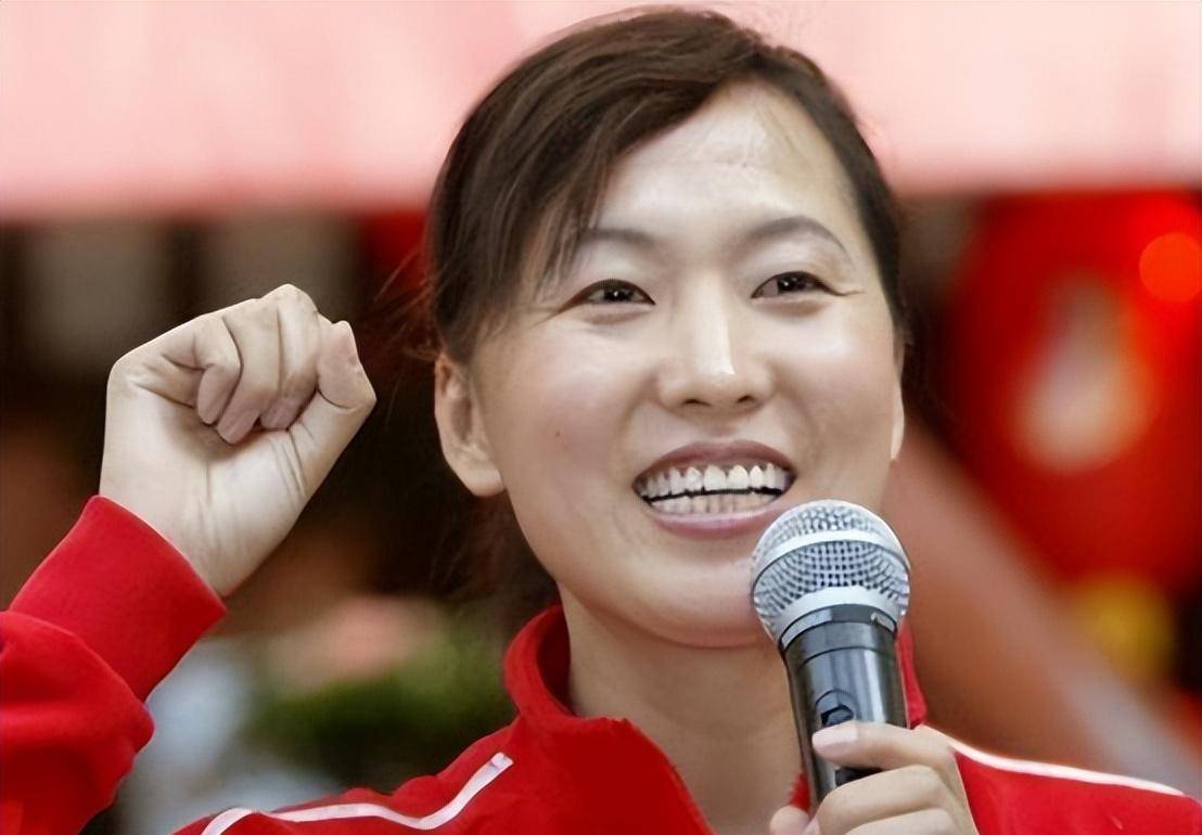 "东方神鹿"王军霞:三婚后定居美国,让前夫孩子叫现任"爸爸"_马俊仁