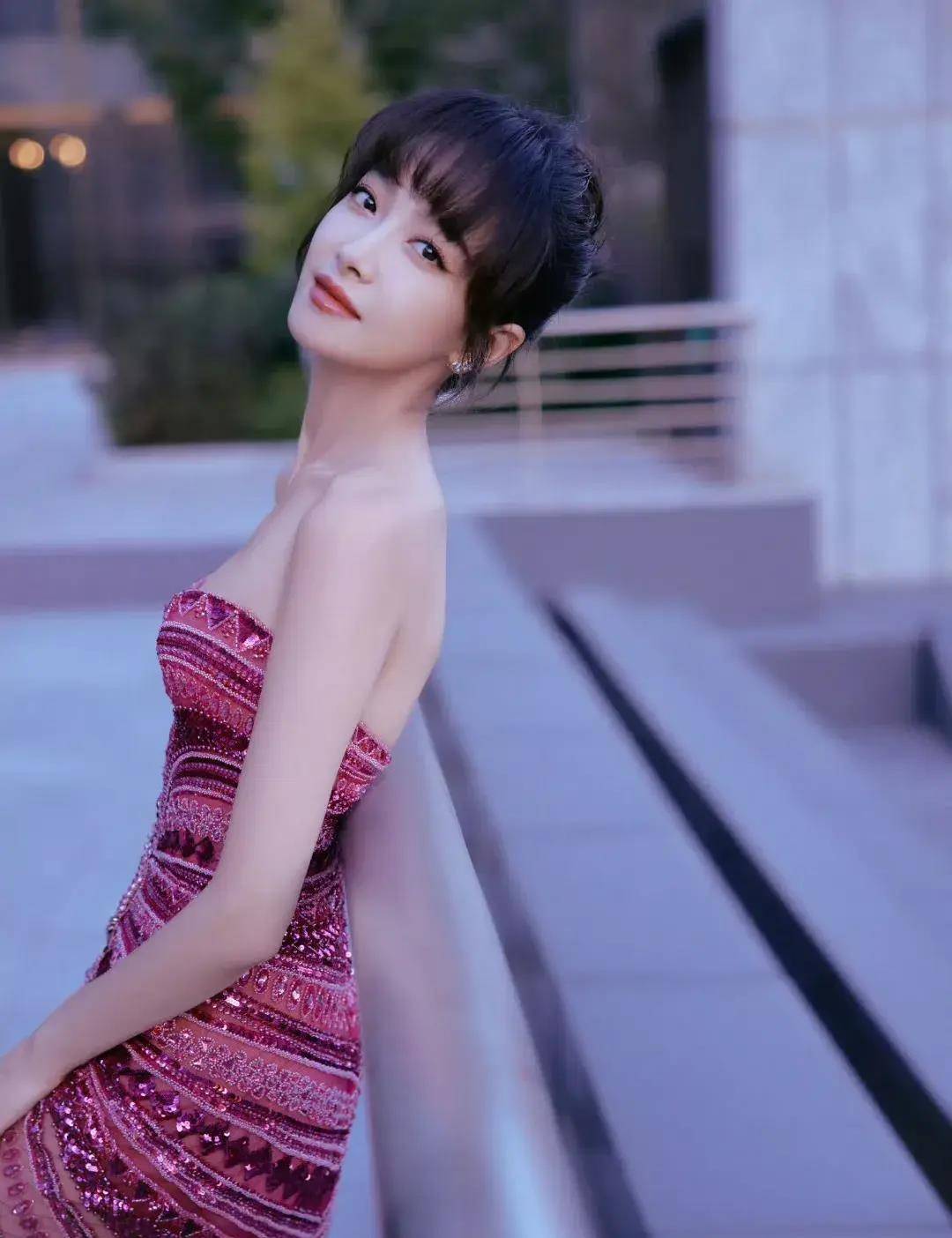 5娱报:王一博檀健次杨紫范丞丞罗云熙白鹿刘诗诗许凯景甜宋茜_品牌