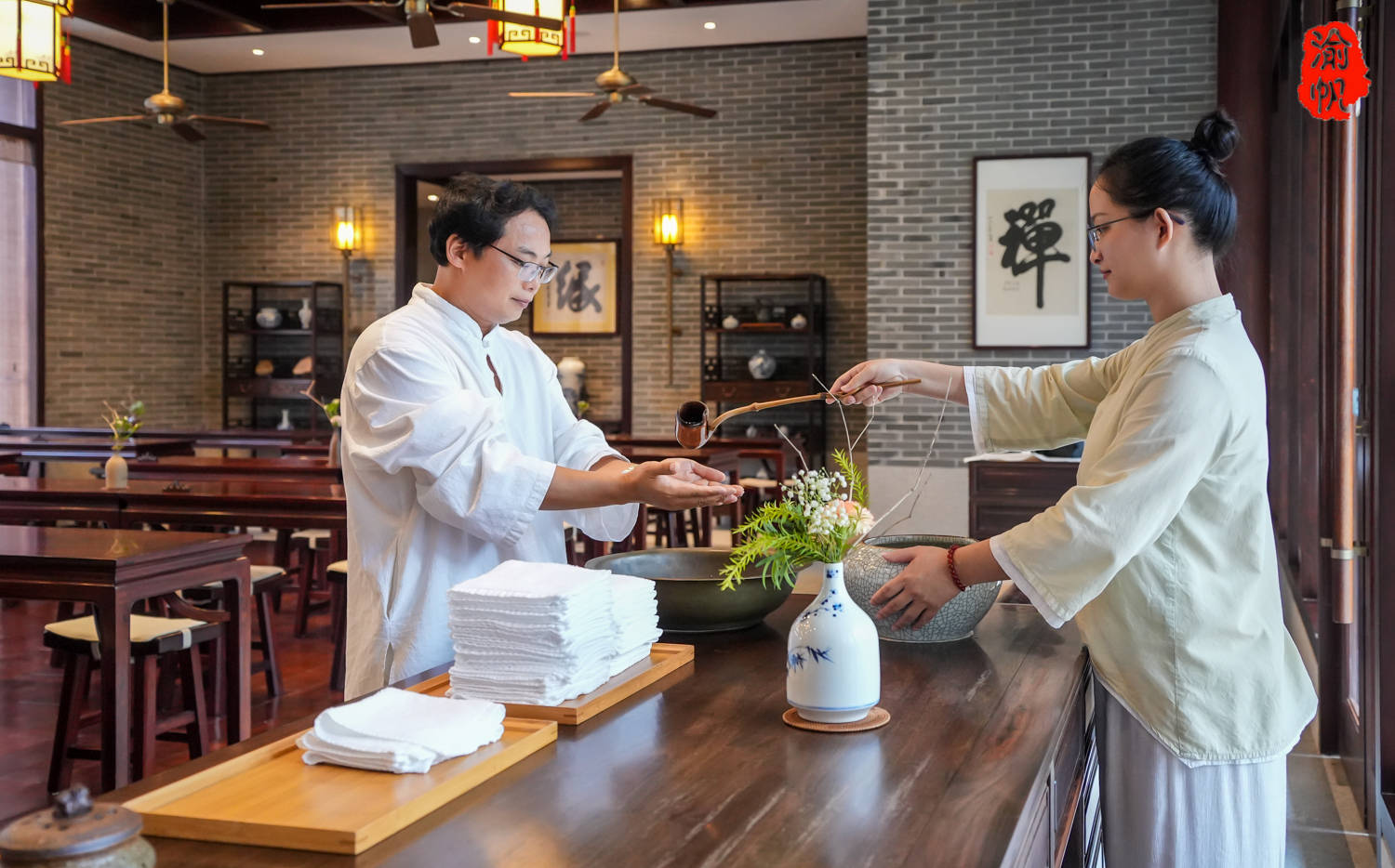 禅泉抄经明心,沐手焚香仪式隆重,禅音相伴身心愉悦_项目_心灵_毛笔