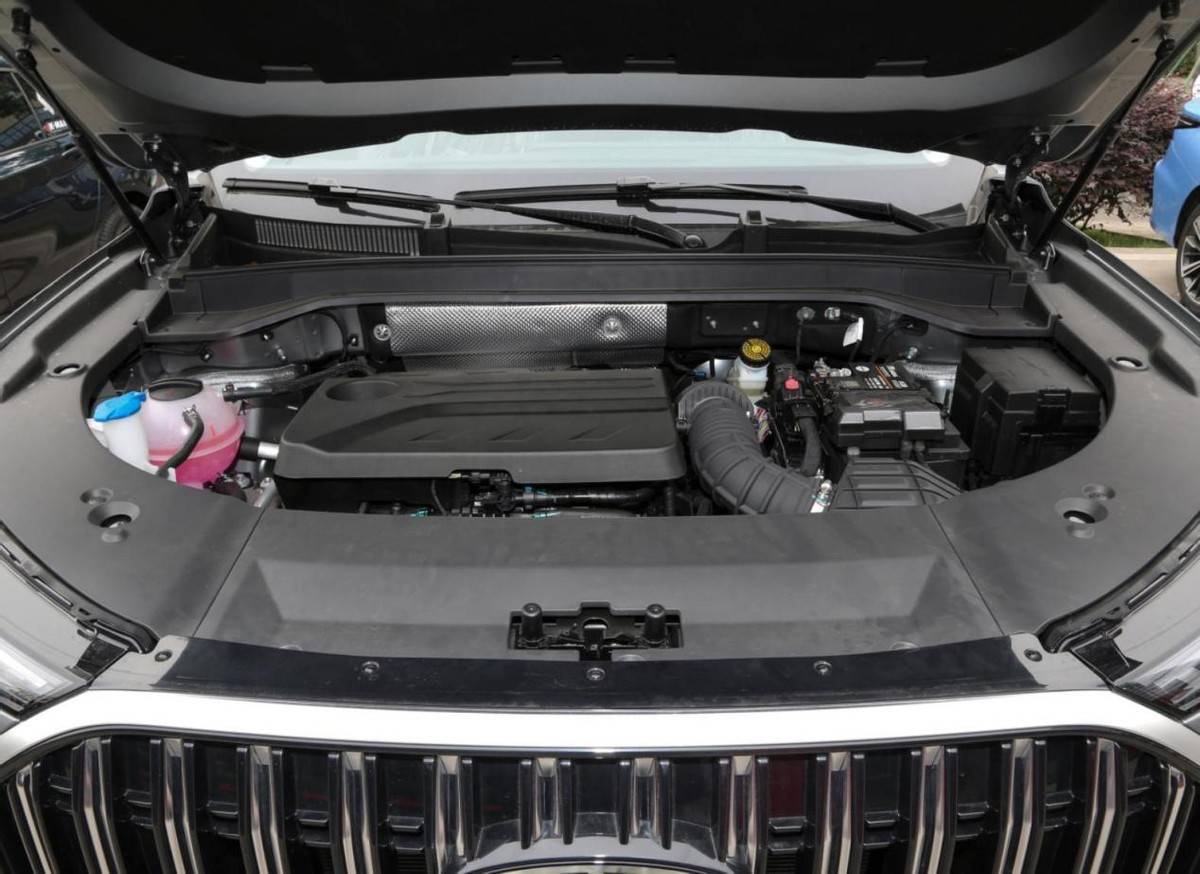 0t发动机属于高功率版本,400牛·米的峰值扭矩足以秒杀很多同排量的2.