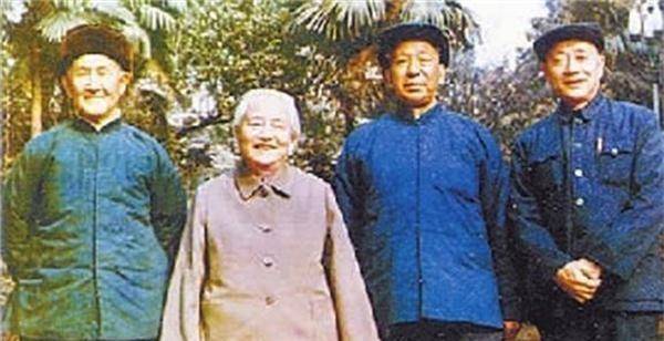 他高开低走井冈山时期省级,解放时当教师,后享厅级待遇活101岁_杜修经