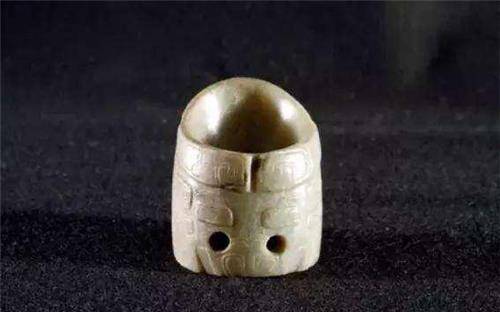 他手戴乾隆扳指,专家得知让其上交,他1句话让专家无言以对_清朝_皇帝