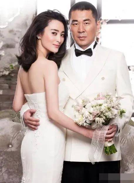 王宝强与陈建斌:男星的前任与现任对比,太羡慕了_审美_感情纠葛_爱情