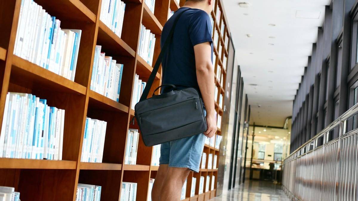 INCASECity手提电脑包:苹果官方合作,出行必备,全方位保护设备