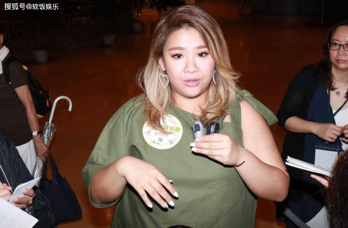 郑少秋36岁女儿郑欣宜近况!