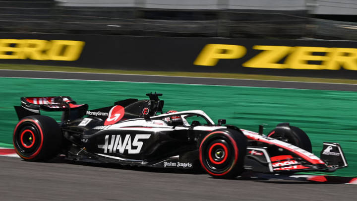 升级前在日本大奖赛上的vf-23更新以前哈斯赛车尾部细节当制动减弱并