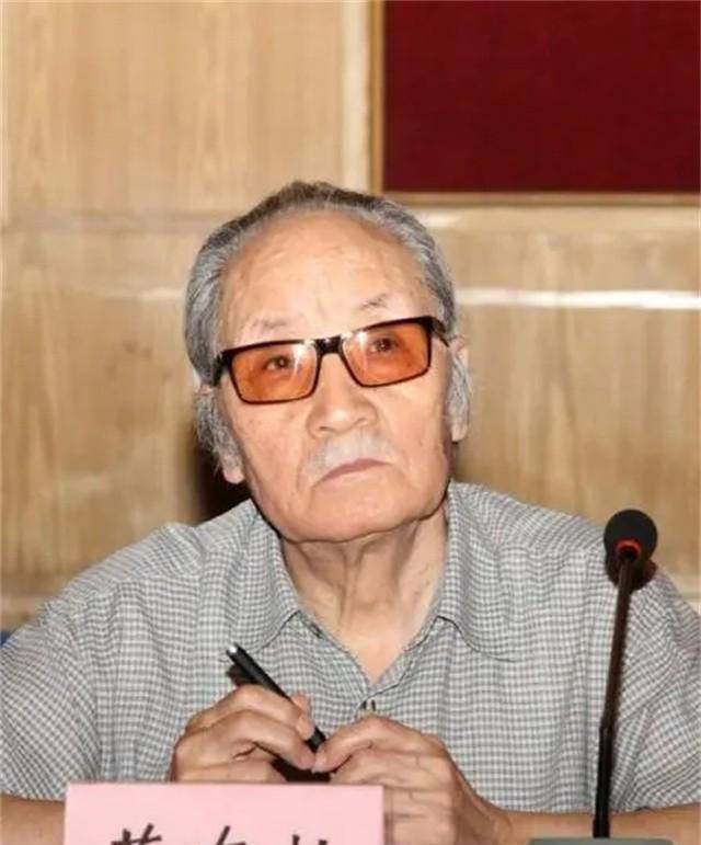 葛存壮追悼会:葛优手持父亲照片,吻别后失声痛哭!_时候_角色_反派