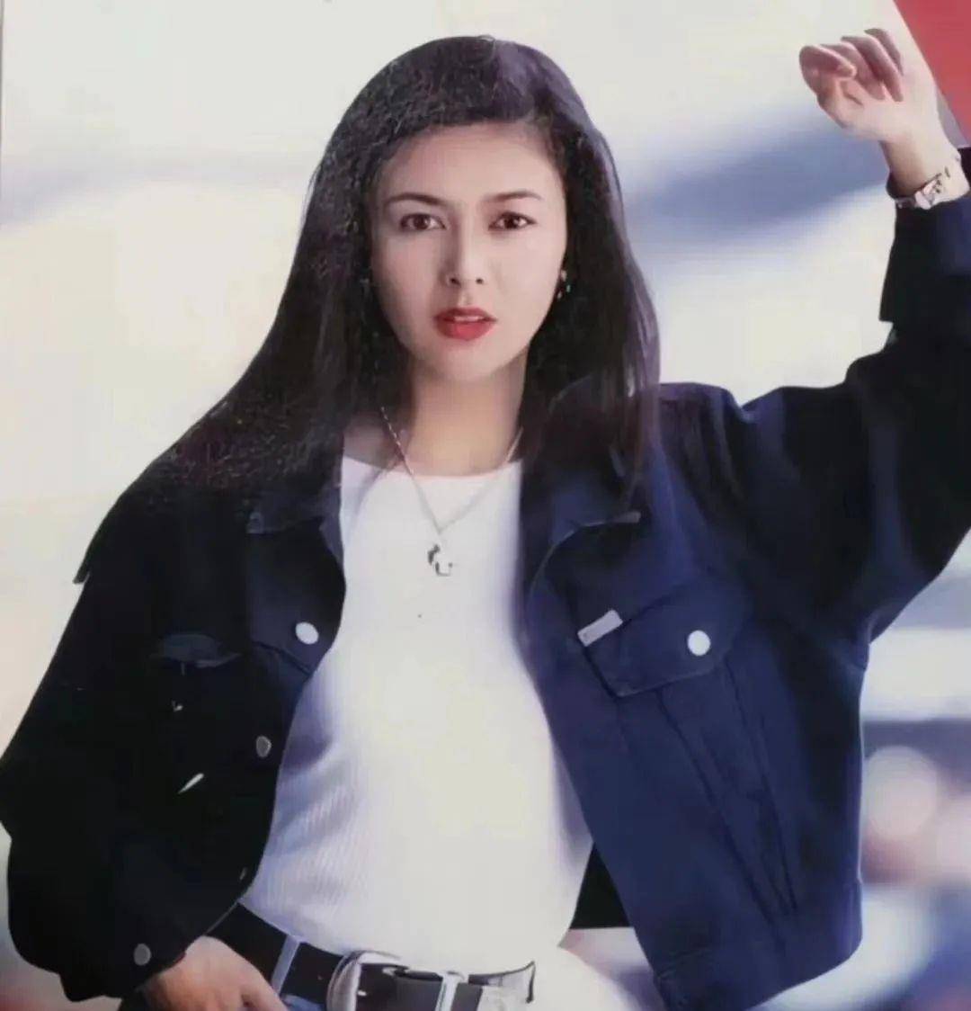 30年前的关之琳非常会打扮,时尚又优雅,难怪那么多人模仿_黑色_气质