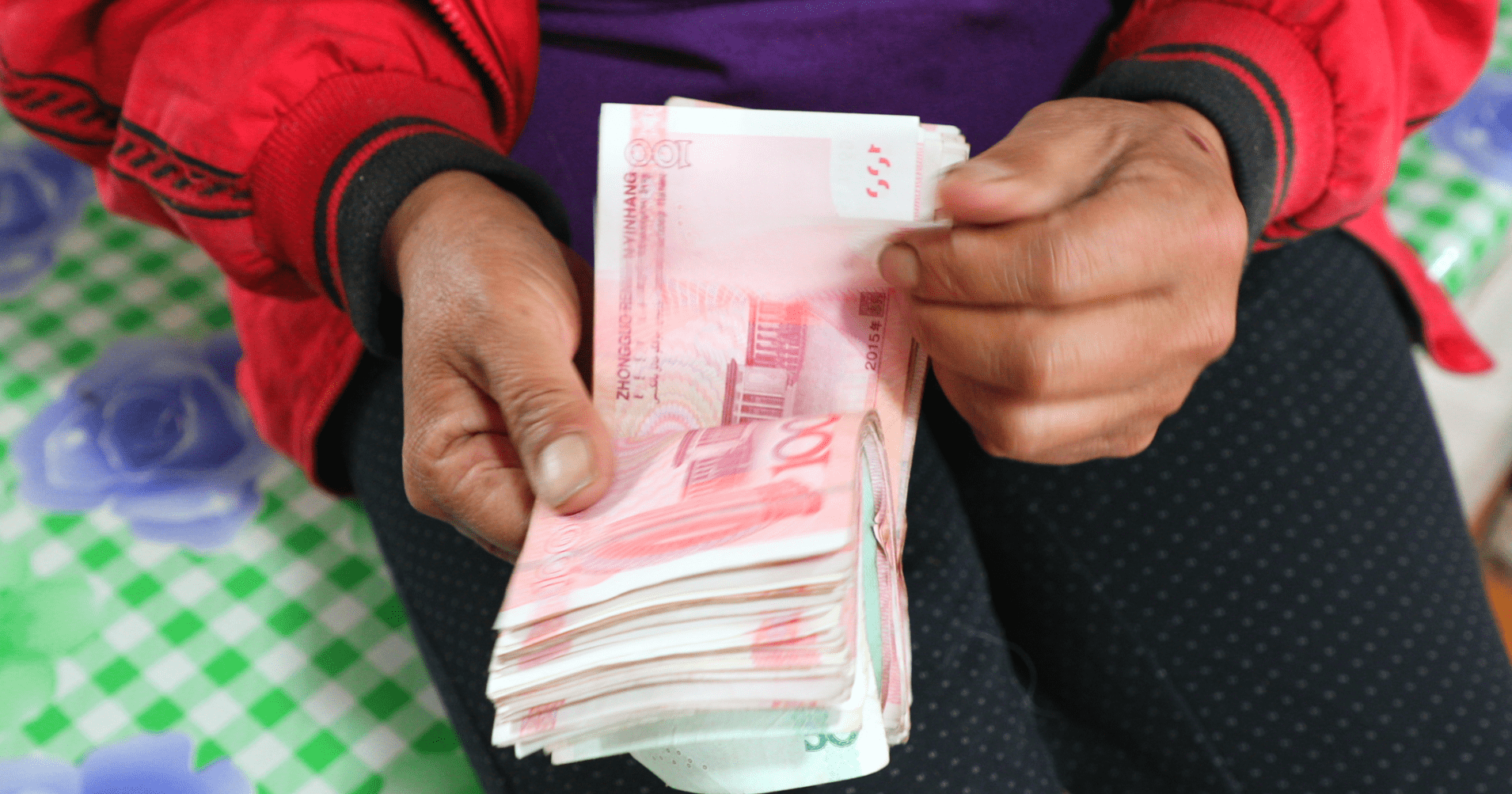 退休后,我回农村生活,只因一瓶罐头全村人拉黑了我!_小部_水果_老妈