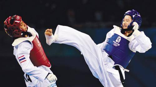 她还举了一个例子,就是2018年福建南平的一位17岁少女吴佳莉,她曾经是