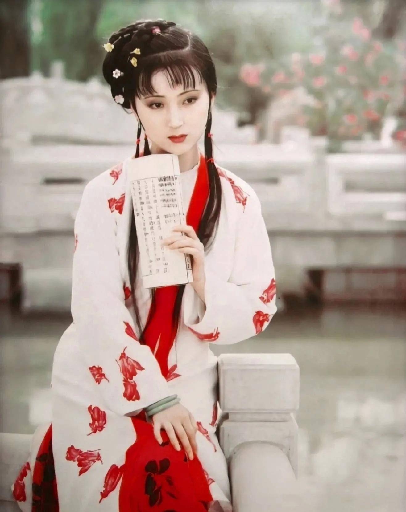 古装造型真的很挑人,有的人美如天仙,而有些人却一言难尽_杨丞琳_吐槽