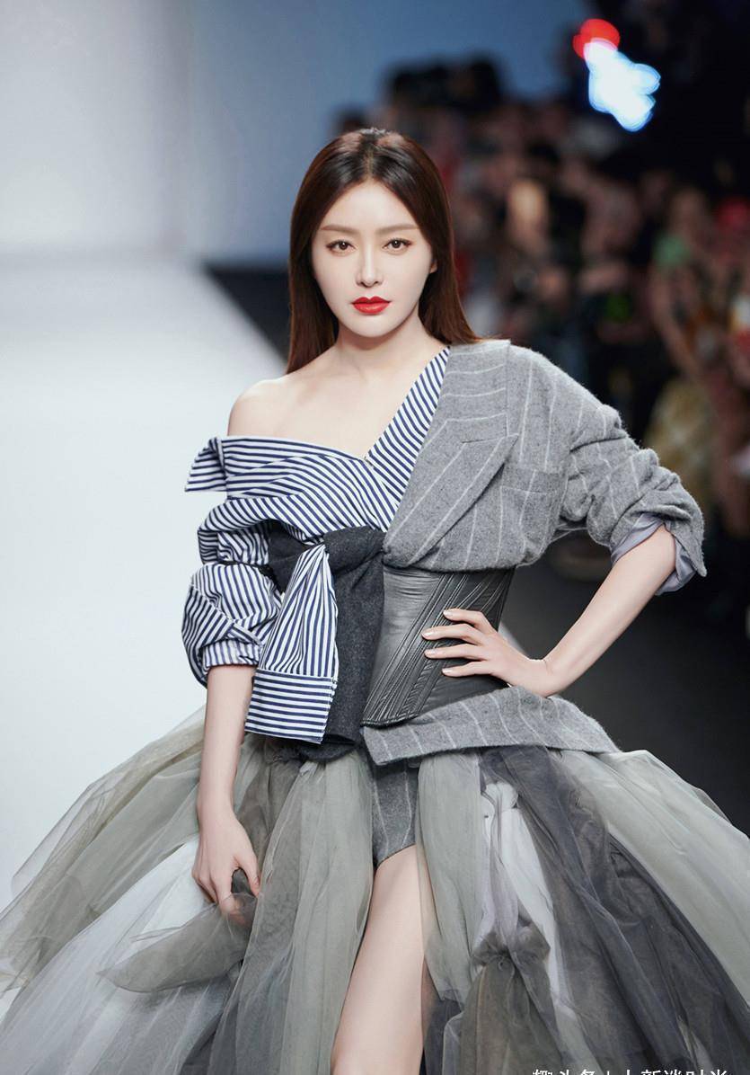 秦岚这是豁出去了?