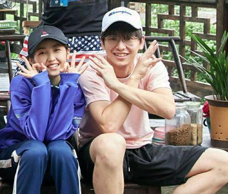 彭昱畅,张子枫,是如何从"假cp"混成"真兄妹"的?_王宝强_陈思诚_观众