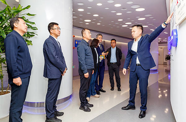 11月6日,晋城市委副书记,市长薛明耀率队前往携程集团上海总部,上海