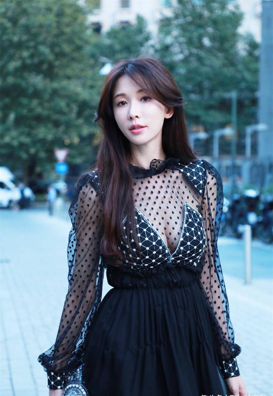 林志玲结婚后愈发奔放!