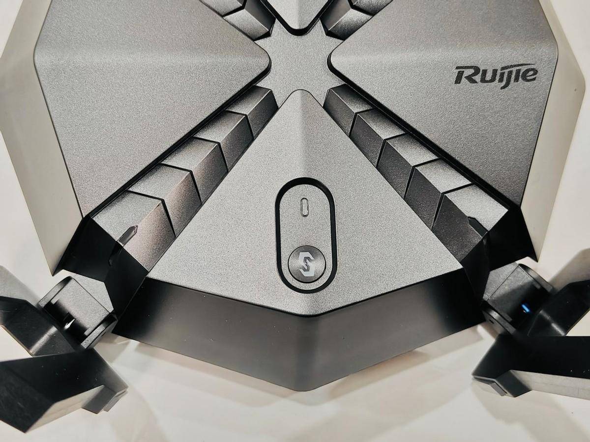 3重电竞加速，全屋覆盖穿墙王，锐捷天蝎电竞路由器体验