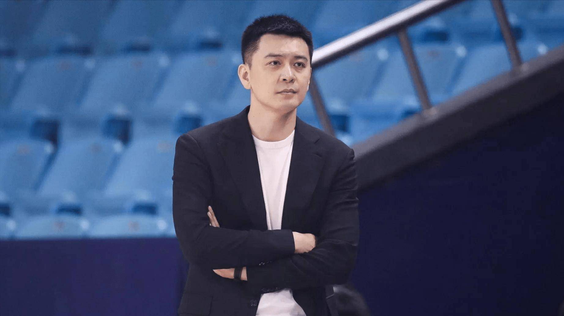 2换1,任骏飞交易或达成,杨鸣为阿不都出头,朱芳雨和美女热舞_广东