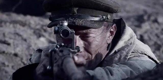 苏联狙神瓦西里,潜伏4天不开一枪,一粒子弹带走德军狙击之王_科宁斯