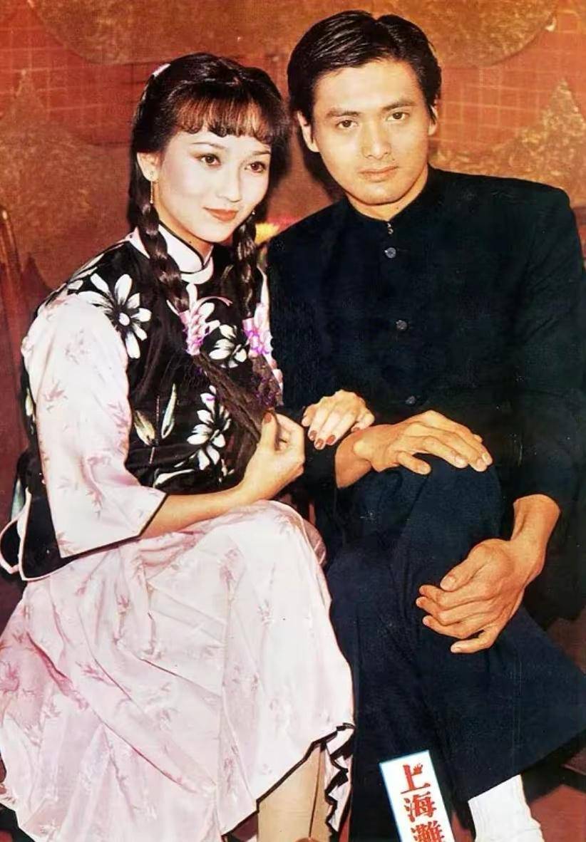 七十年代无线四大花旦有:赵雅芝,汪明荃,李司棋,黄淑仪.