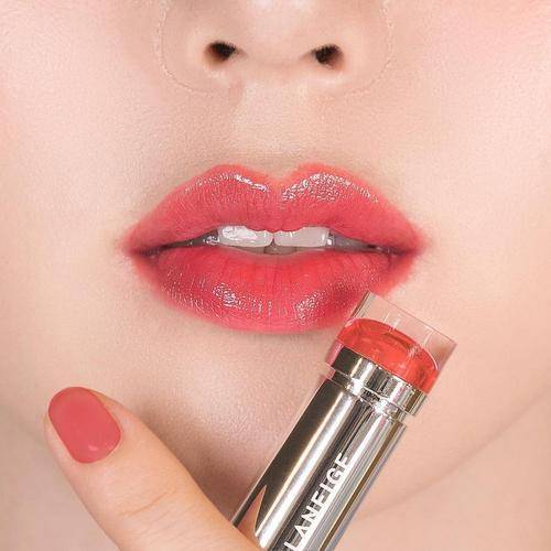 秋冬护唇用唇膏好还是唇彩好?_嘴唇_香味_蜂蜜