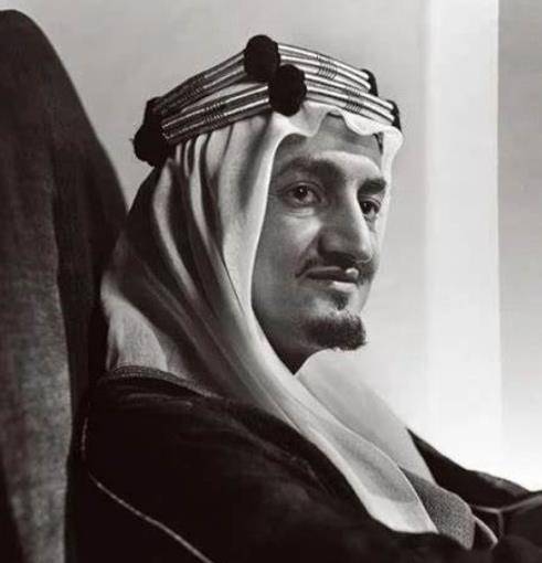 费萨尔1970年,费萨尔废除了奴隶制,是的,你没看错,沙特直到1970年才