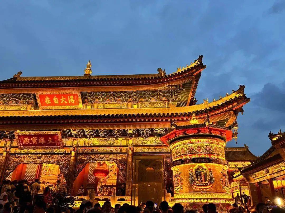 广化寺,网红寺院,章嘉活佛五处之一拜开眼文殊菩萨法像,瞻礼宗喀巴