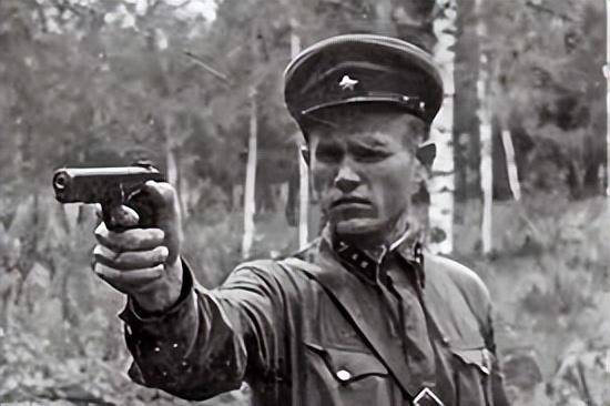 托卡列夫tt33手枪,一款多个国家都在仿制和改版的经典枪支_生产_苏联