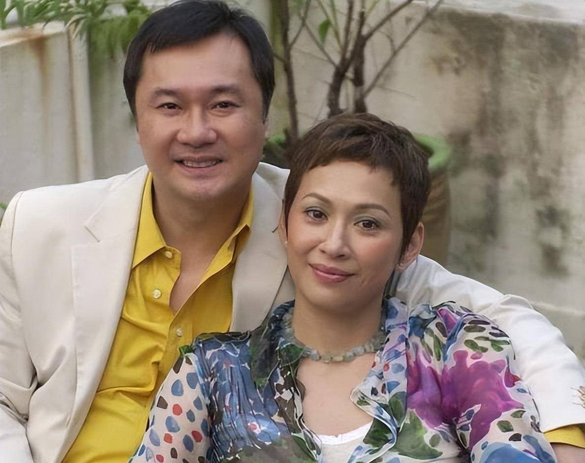 盛大婚礼,每一对都分手了,有人收获幸福,有人未婚_狄波拉_余安安_谢贤