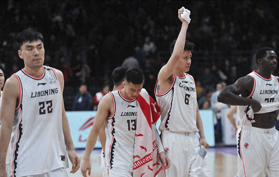cba赛场惊现黑马队,辽宁男篮失守第一宝座!