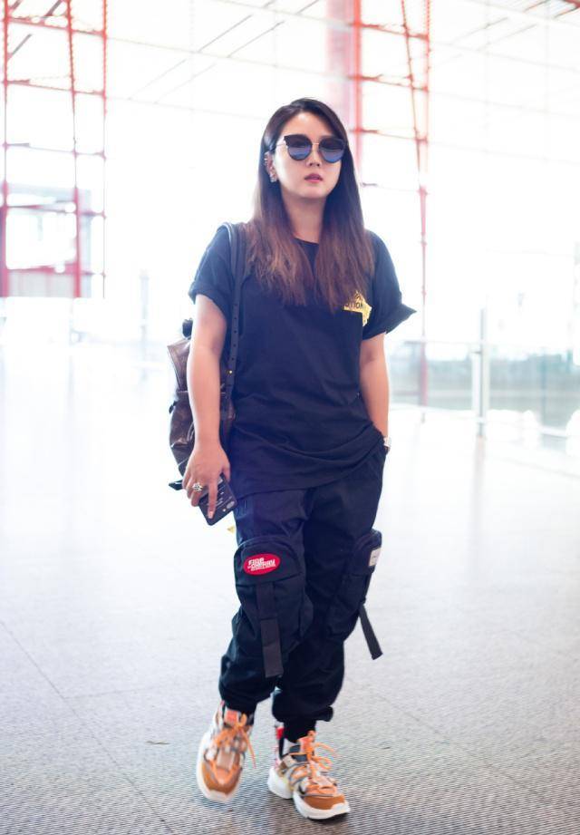 何洁修图师可真敢p呀!