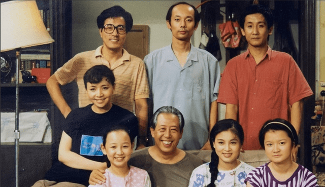 "京圈名媛"宋丹丹,靠直爽征服5个男人,十年婚姻被婚外情毁灭_袁刚