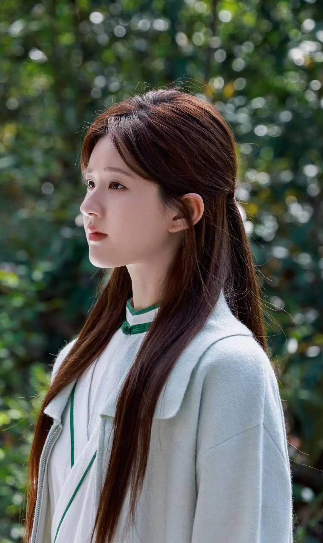 赵露思入围亚洲电视大奖最佳女主角,被网友群嘲,演技烂质疑太水_进步