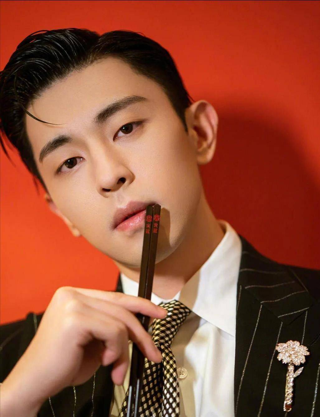 成立火社甄选开启首场直播,疑成绩不佳失望离场_表演_支持_形象