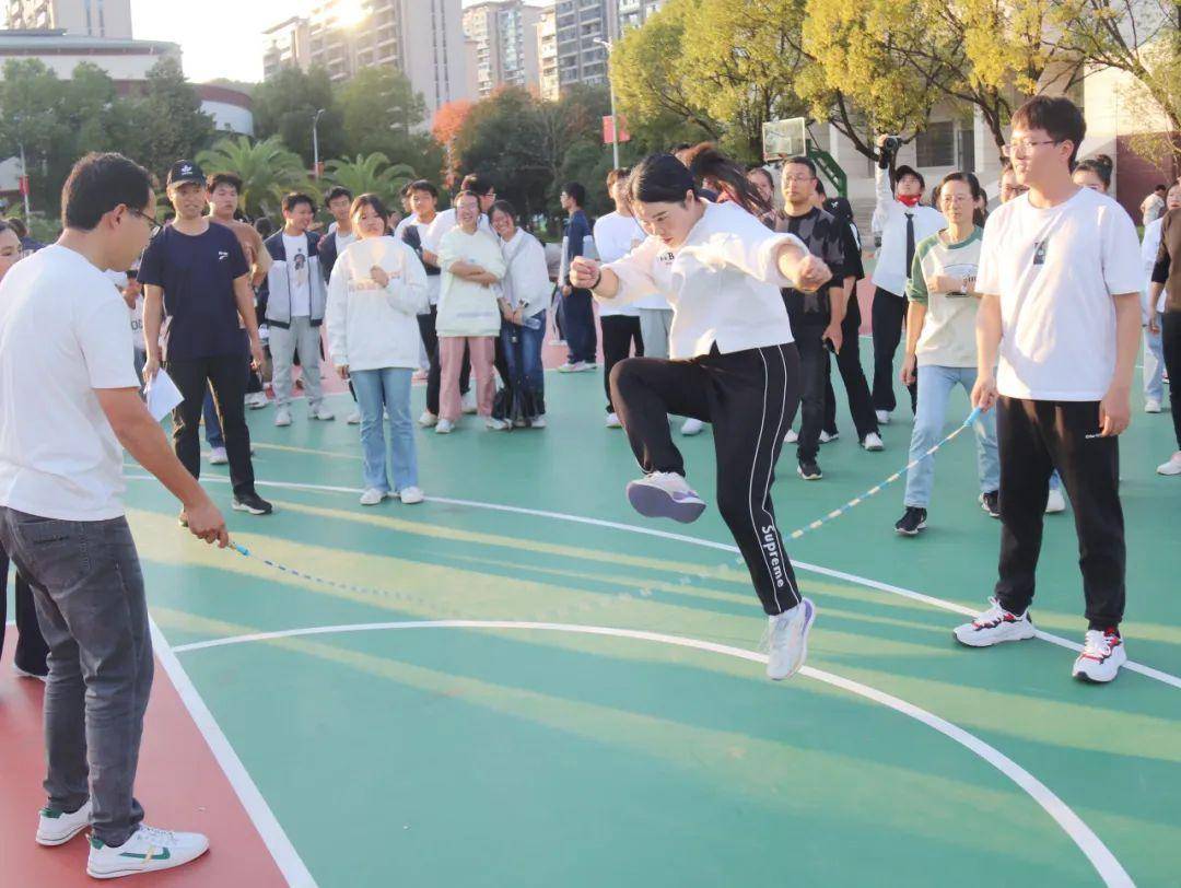 德兴一中第62届秋季运动会圆满落幕_接力_跳绳_体育