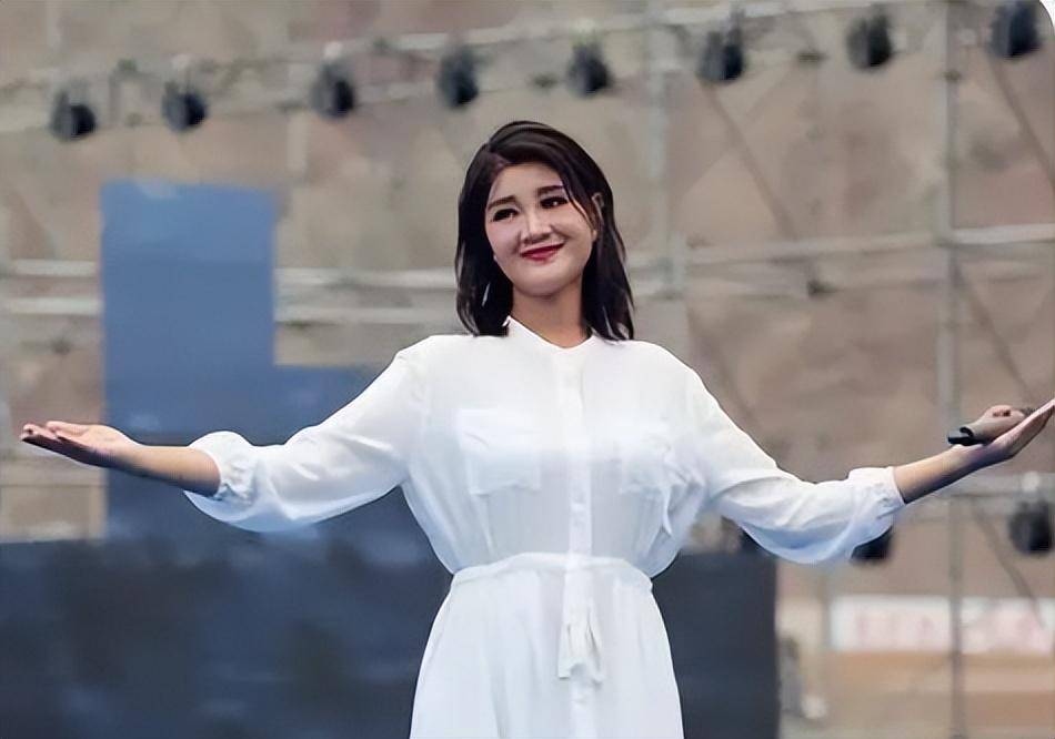 4年前,那个被刀郎告上法庭的降央卓玛,如今的现状令人唏嘘_汪峰_杨娜