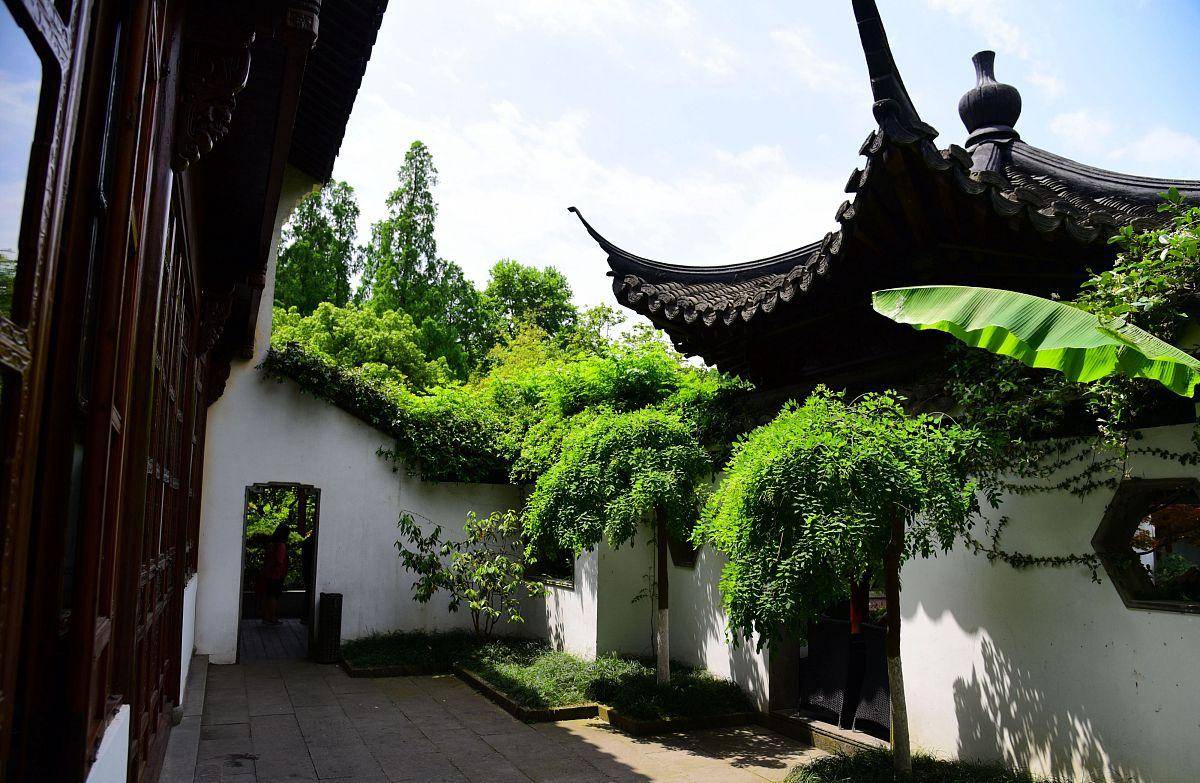 绍兴新昌佛山圣境露天弥勒景点,引人入胜_游客_艺术_佛教