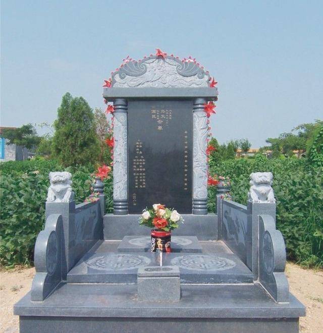 墓碑上:"故,先,显,考,妣",啥意思?