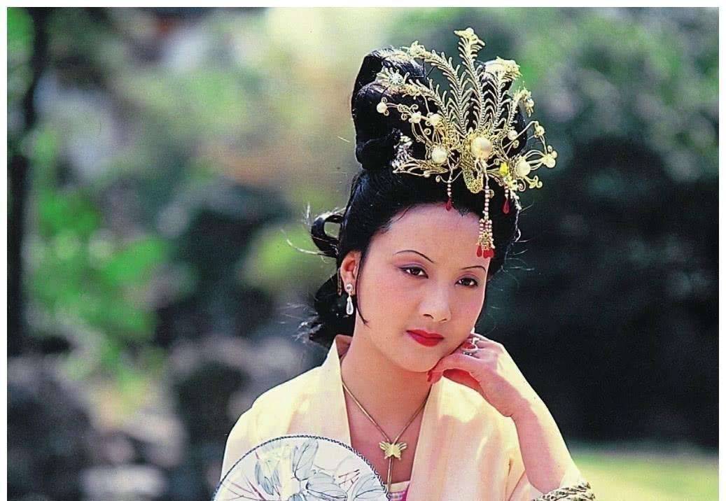 唯一朋友的早逝影响不小_秦可卿_因为_王夫人