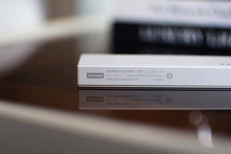 轻巧便携 性能稳定 联想拯救者移动固态硬盘