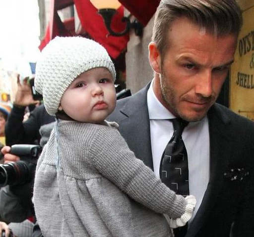 7岁小七长大了,长发短发都伴随v妈一身潮搭,美得开挂!